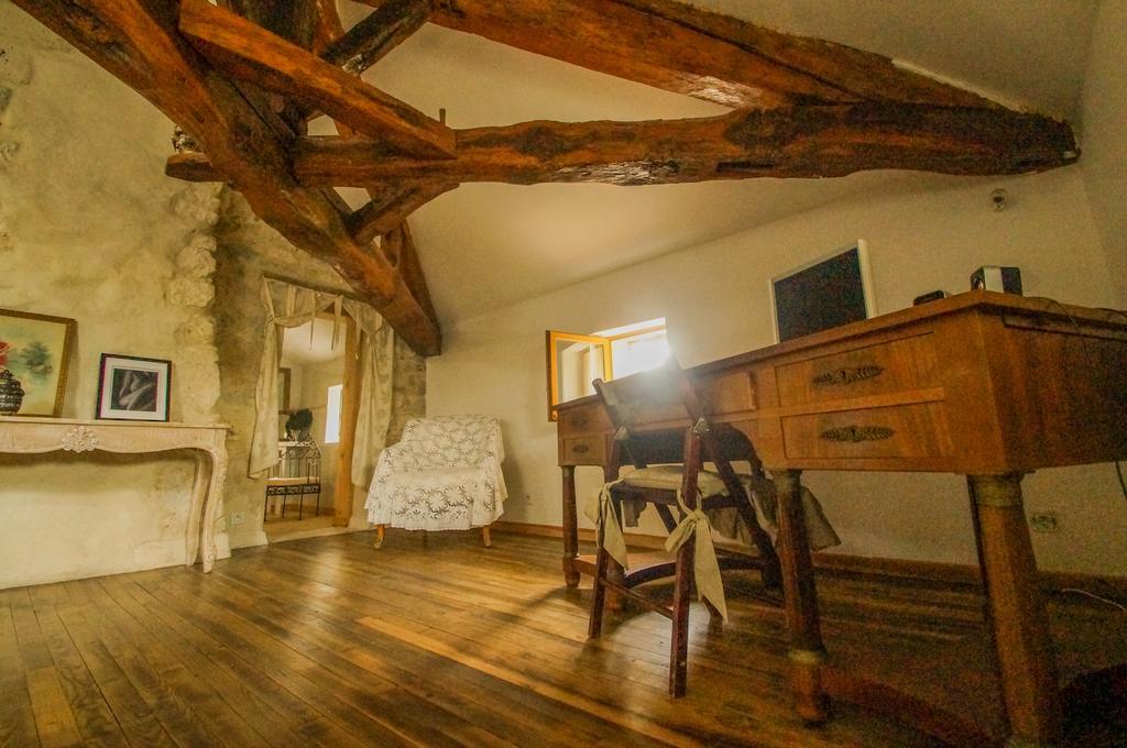Chambres D'Hotes Domaine De La Rose Des Vents Castelnau-sur-lʼAuvignon Zimmer foto